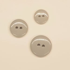 Plasttölur ljósgráar m/glansyfirborði - 12, 15, 18mm