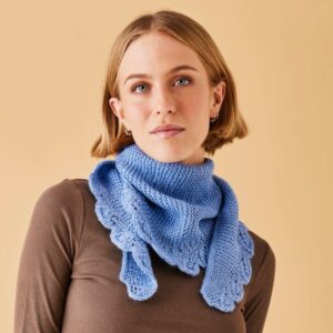 Retstrikket tørklæde med bladkant (nr 890432)