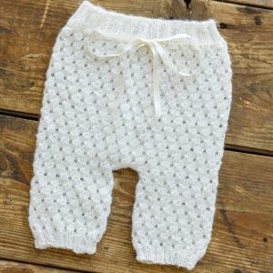 Babybukser med hulmønster (nr 791696)