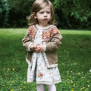 Babytrøje med hjerte på bærestykket (nr 893411)